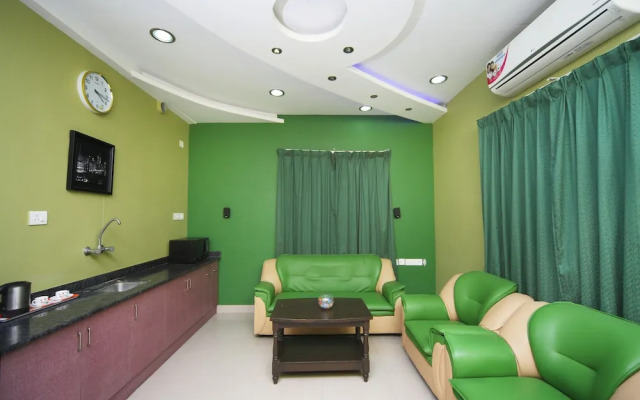OYO 4662 Apartment Navalur