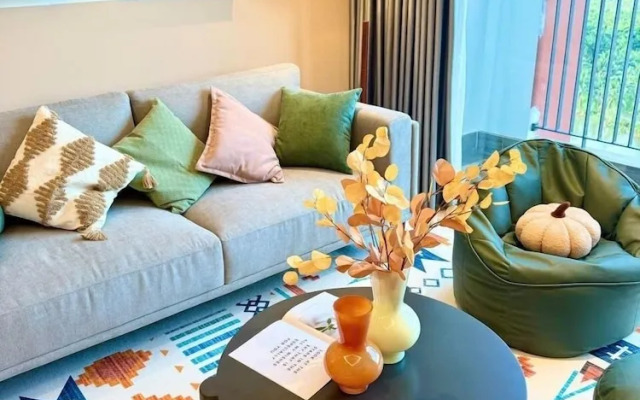 Sakura Homestay - Landmark Ecopark