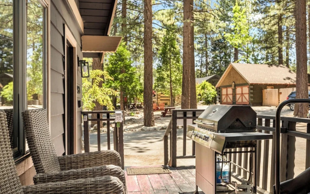 Backway Hideaway Close to the Village!