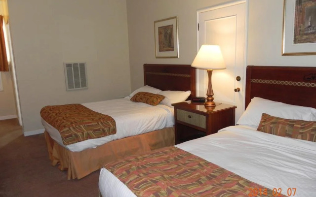 Cardinal Court Motel