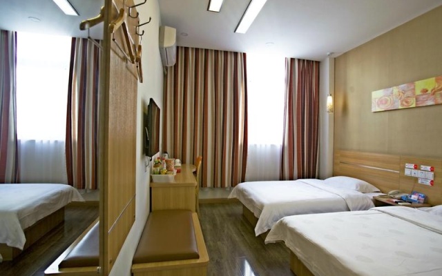 Thank Inn Plus Hotel Henan Luoyang Longmen High-speed Railway Station Longmen Grottoes – Guest Rooms – Luoyang