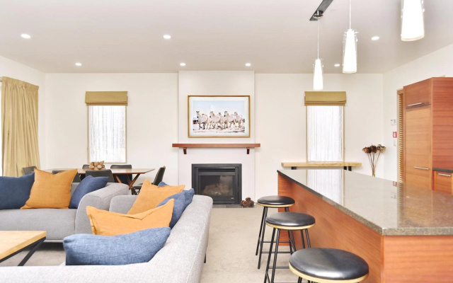 High Country Villa 250 - Christchurch Holiday Homes – Guest Rooms – Darfield