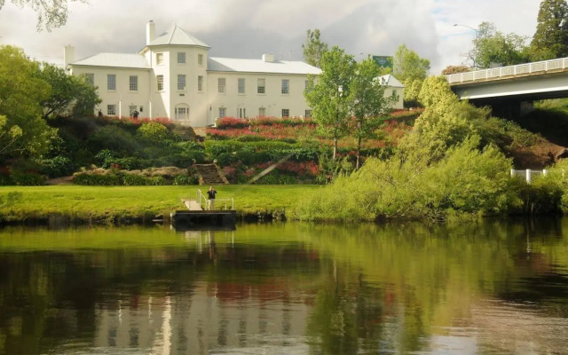 The Woodbridge Waterfront Rooms.