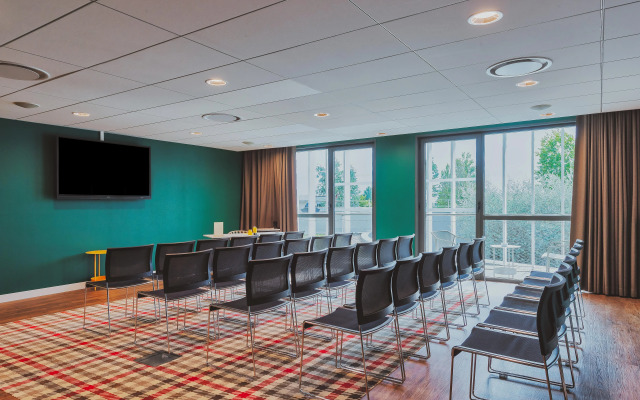 Golden Tulip Lyon Ouest Techlid - Hotel and Spa