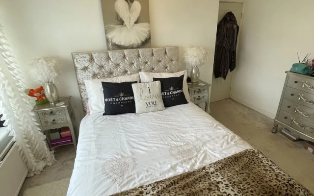 Beautiful 2-bed Bungalow in Canvey Island