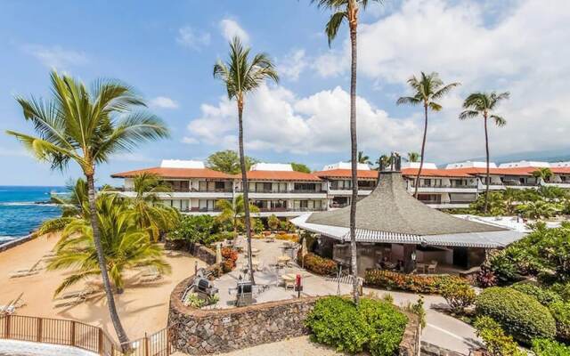 Casa De Emdeko Condo w/ Pool A/C & Ocean Views