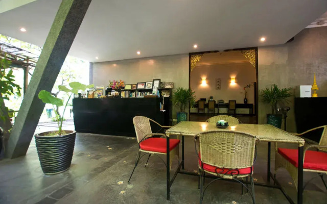 Frangipani Villa-90s Hotel