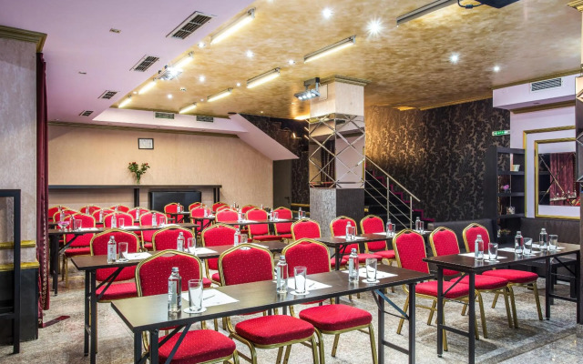 Art Plaza Hotel