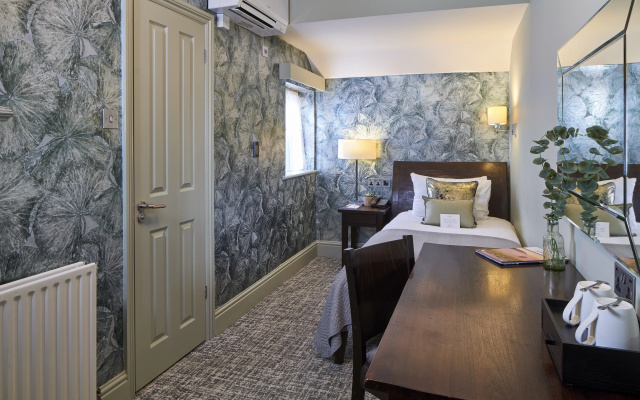 Mandolay Hotel Guildford
