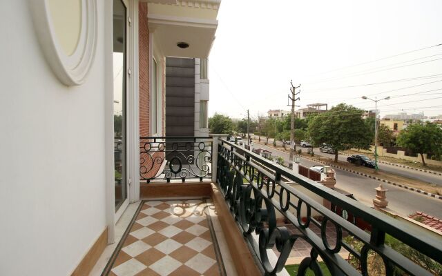 OYO 8704 Hotel Good Care