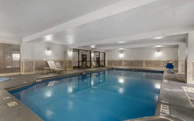 Comfort Suites Atlanta Airport