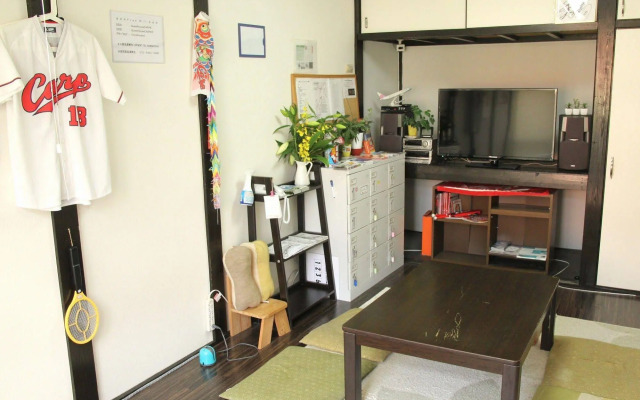 Guest House Carpe Hiroshima Koi - Hostel