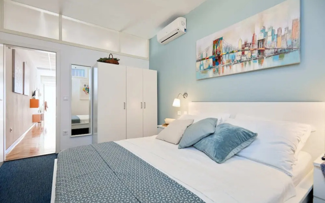Apartment Aria
