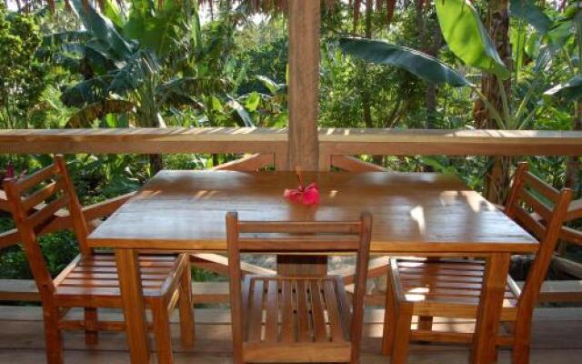 Lakatoro Palm Lodge