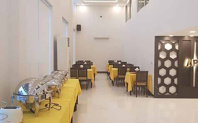 Golden Apple Hotel Two