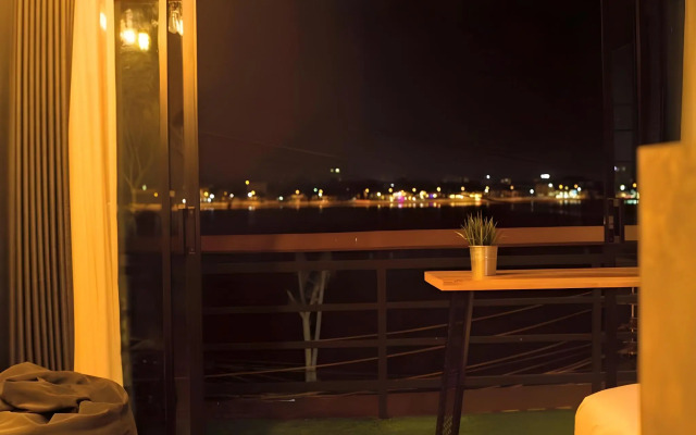 Bed Loft Cafe