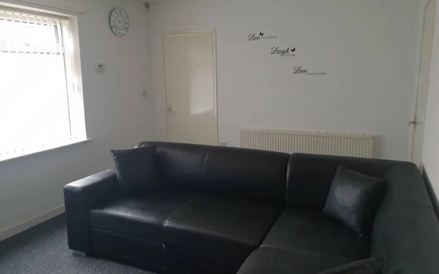 Sleeps 6, Guests&contractors, Wi-fi, Free Parking