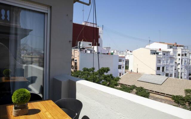 Stylish 2 Bedroom AC Wifi Terrace Attic in Valencia Center