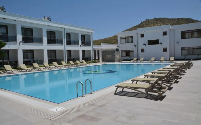 Club Marma Hotel