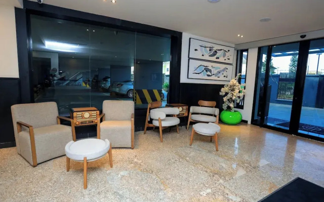 Blu Pearl Hotel & Residence