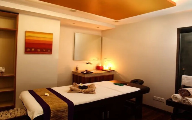 Nidhivan Sarovar Portico