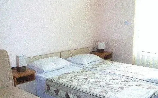 Sars Apartments