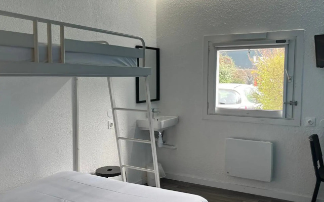 Unisotel Bollene A7 Ex-Hotel F1