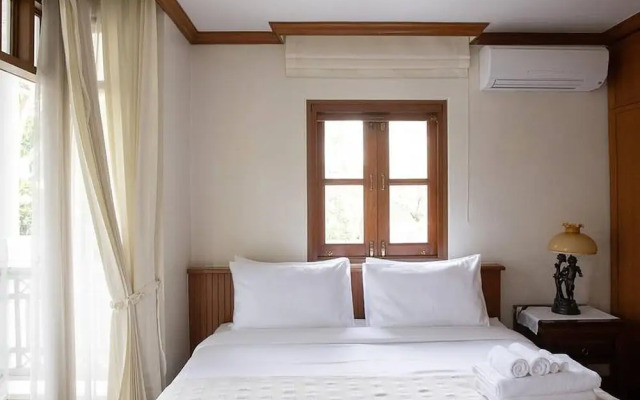 Royal Riverside Villa River View Suite