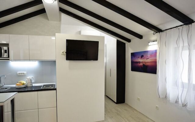 Kuzma Rooms 2