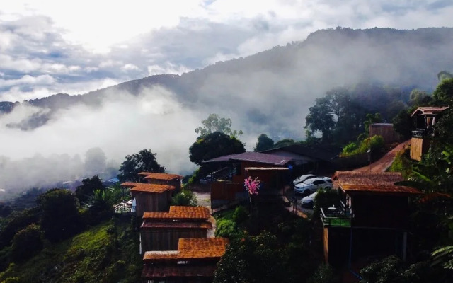 MonLomNao Homestay