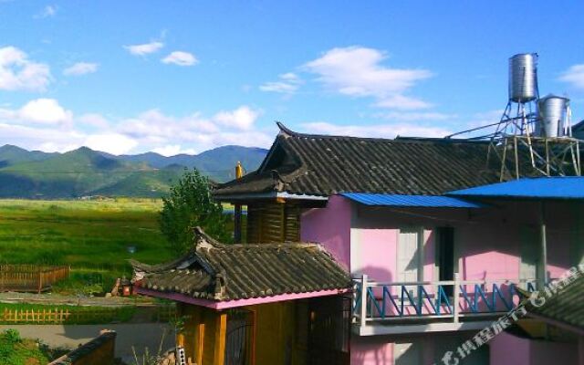 Lijiang Lugu Lake Shouwang Inn