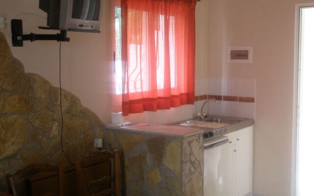 Oceanis Rooms Apartments