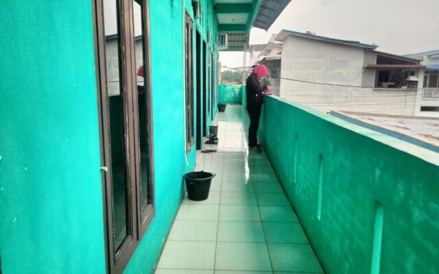 SPOT ON 92839 Nany Asoka Syariah Near Anyong Cafe Studio