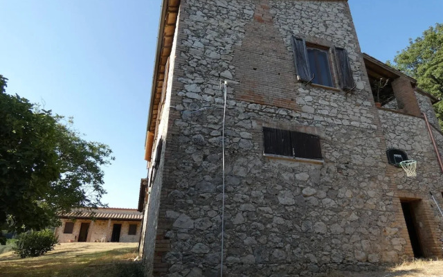 SCAPPO IN UMBRIA,Casale Vallenea
