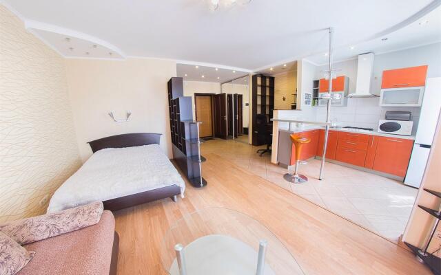 Огни Саратова на улице имени Т.Г. Шевченко