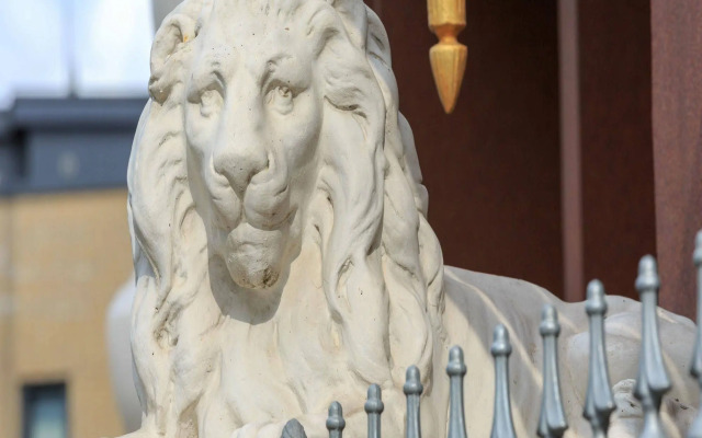 The Lion & Key Hotel