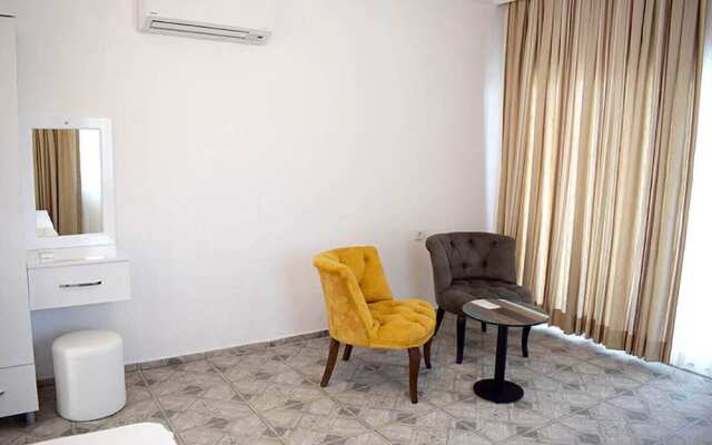 Saranda Teras Pansiyon