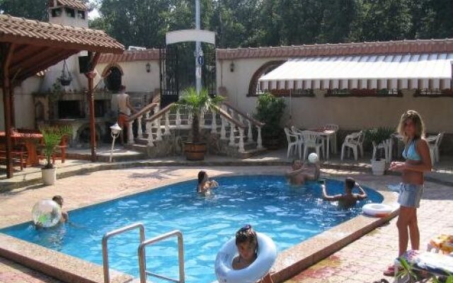 Hotel Eos