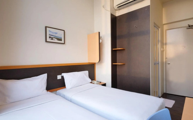 Nicoll Hotel