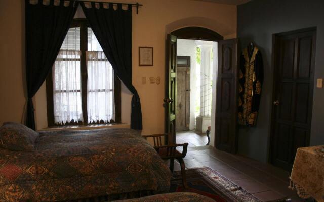 La Villa Serena Bed & Breakfast