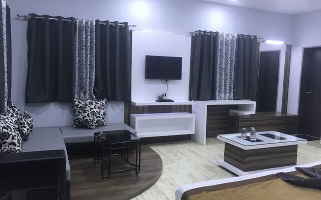 FabHotel Bee Town
