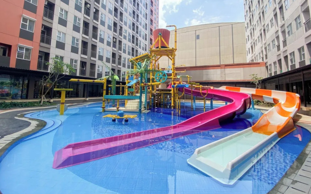 Warm And Restful Studio Transpark Juanda Bekasi Timur Apartment