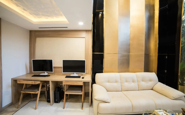 Ruby Hotel
