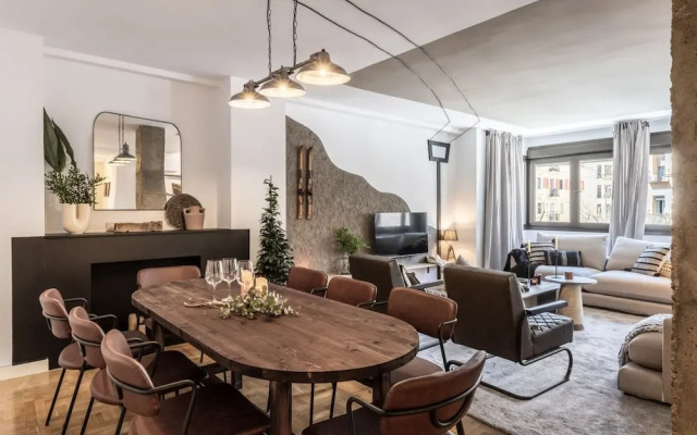 Arties - 4 Bedrooms Apartment in Almagro