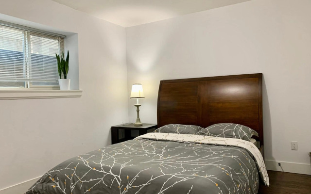 Spacious Burnaby Guest Home