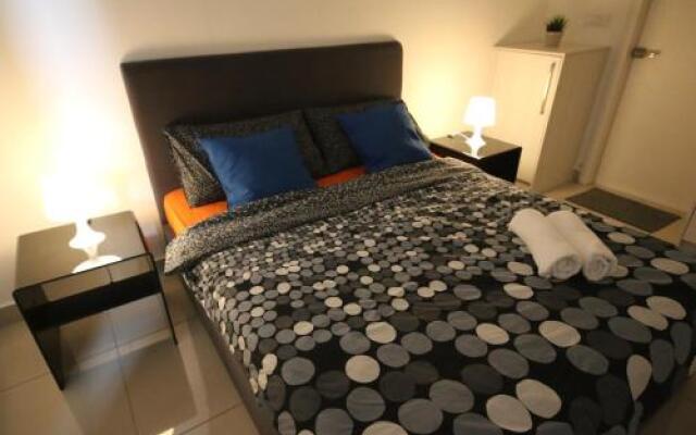 Abz Apartment @ Solstice