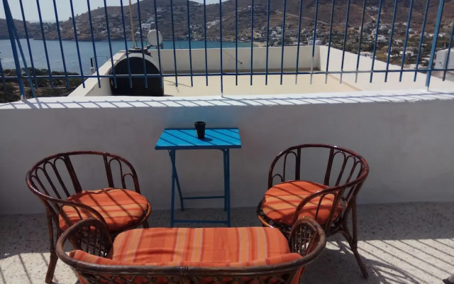 Grandma Vasiliki Rooms To Let