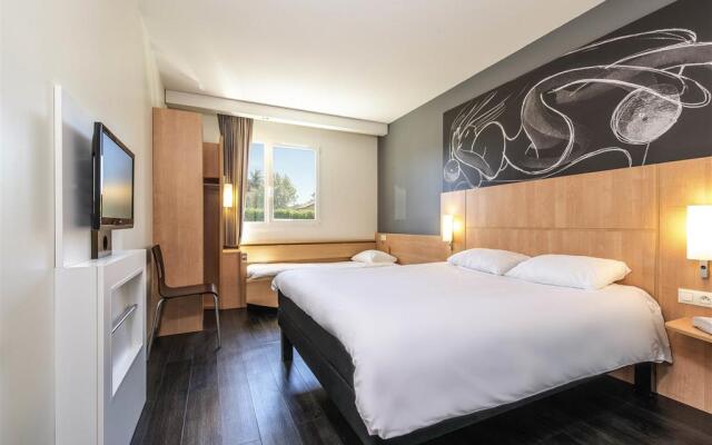 ibis Issoire