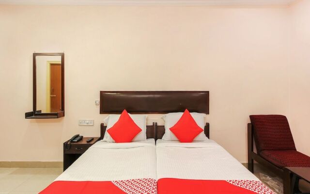OYO 18591 Hotel Samrat