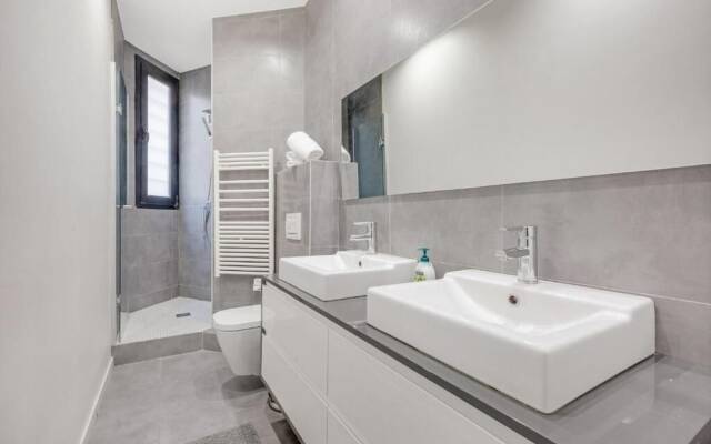 Blue Night International 110